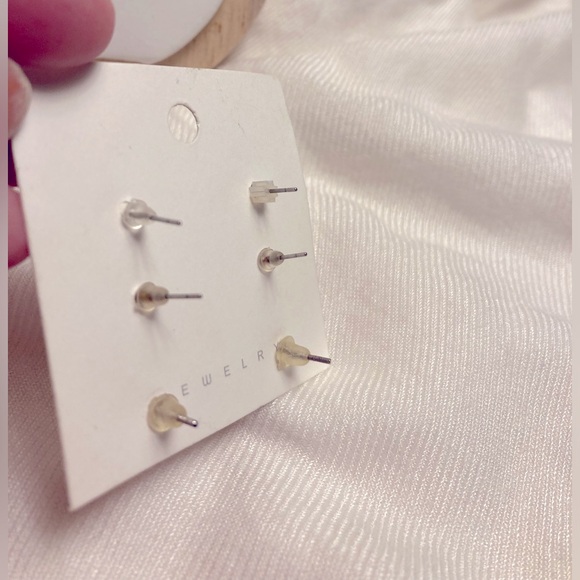 *3 for $20* Jewelry Set-Sterling Silver Stud Earrings (unicorn),Chain Bracelet. - Picture 3 of 7